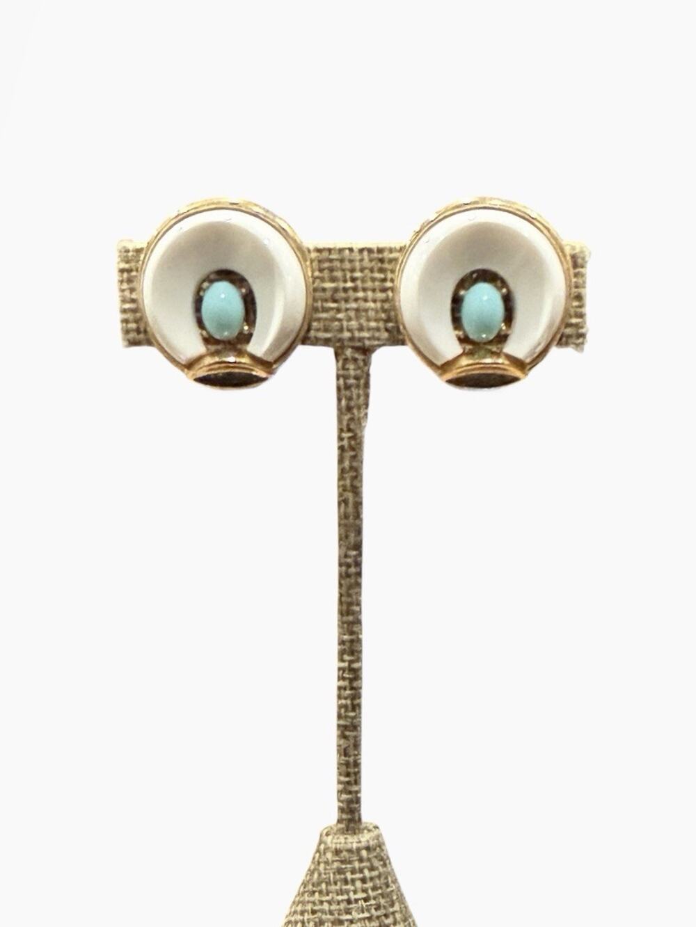 Crown Trifari Gold Tone Santa Anita White Enamel Turquoise Blue Clip On Earrings